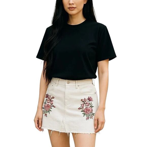 PacSun Embroidered Mini Skirt Women's Size 26 White Denim Fringe Hem Zip Front - Picture 1 of 16